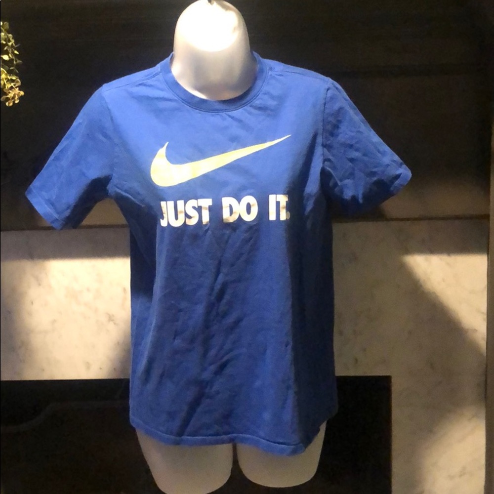 Boys Nike XL Short Sleeve Tee